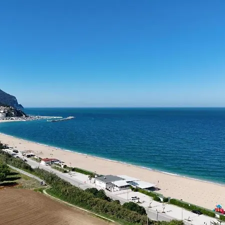 M080 - Marcelli, Mare Trilo Con Giardino *