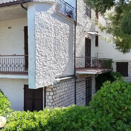 Апартаменты M080 - Marcelli, Mare Trilo Con Giardino *